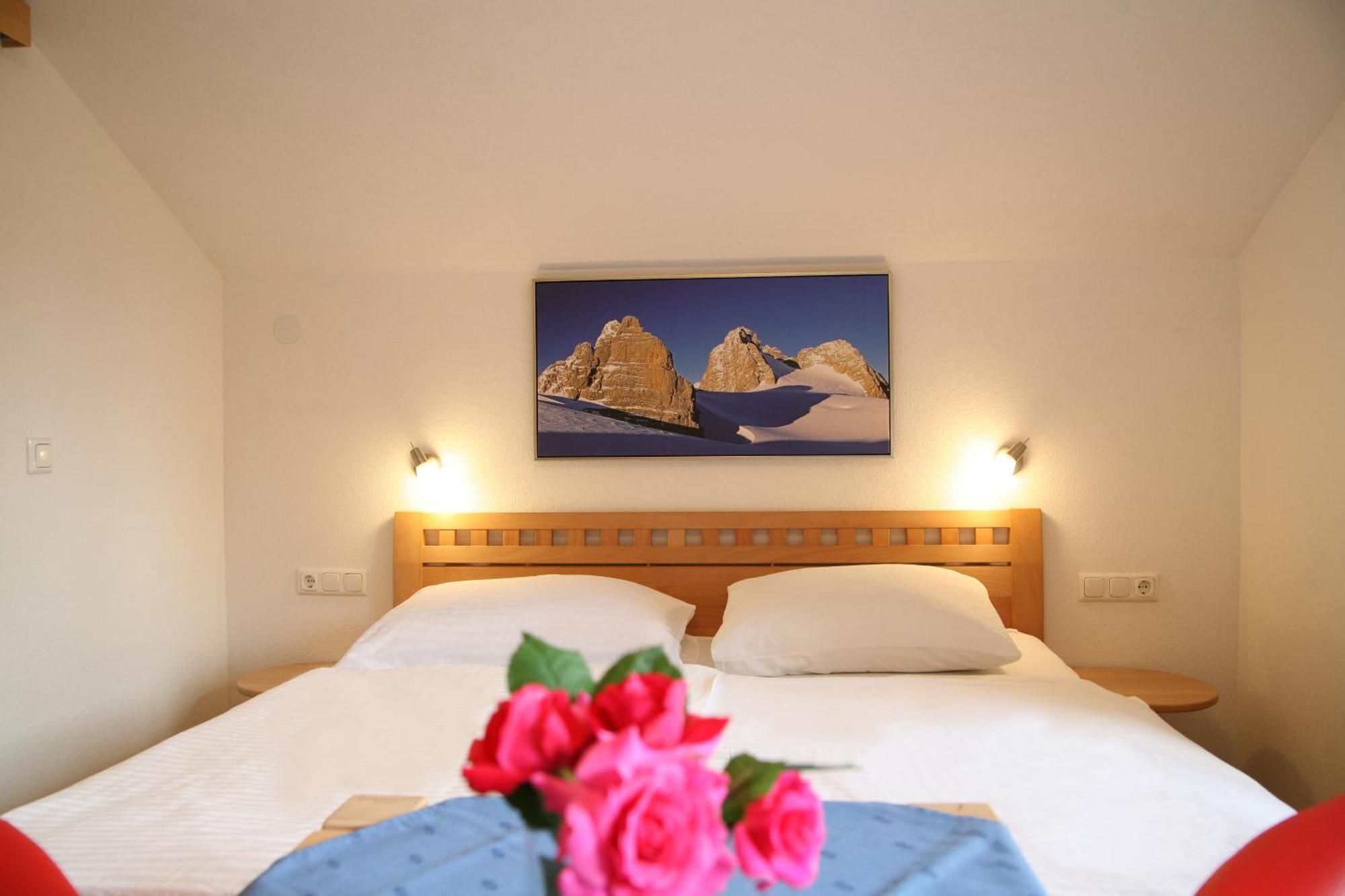 Apartmenthaus Dornroeschen Ramsau am Dachstein Kamer foto
