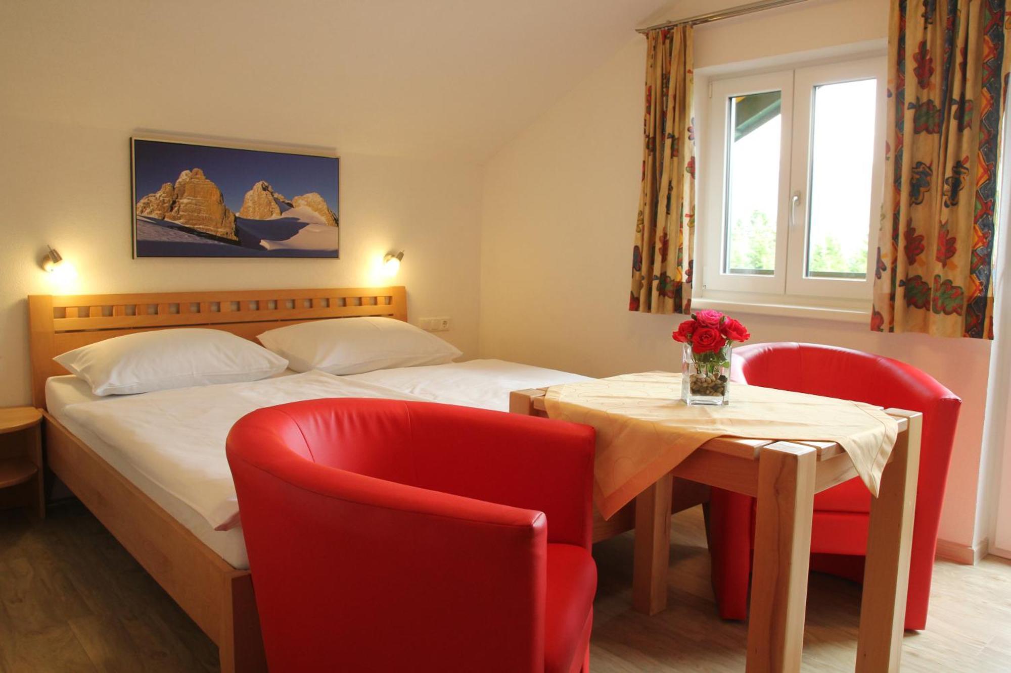 Apartmenthaus Dornroeschen Ramsau am Dachstein Kamer foto
