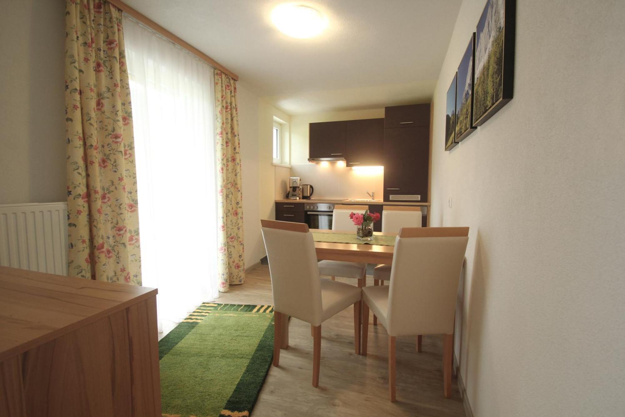 Apartmenthaus Dornroeschen Ramsau am Dachstein Kamer foto