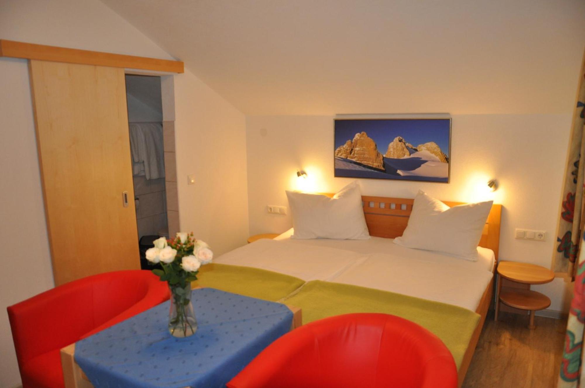 Apartmenthaus Dornroeschen Ramsau am Dachstein Kamer foto