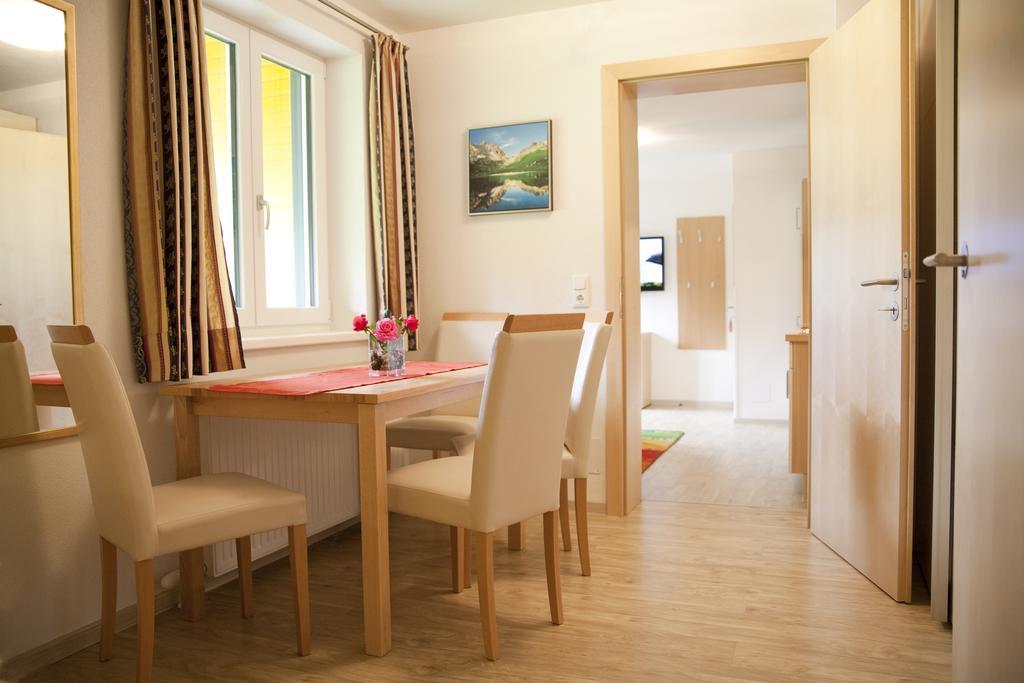 Apartmenthaus Dornroeschen Ramsau am Dachstein Kamer foto